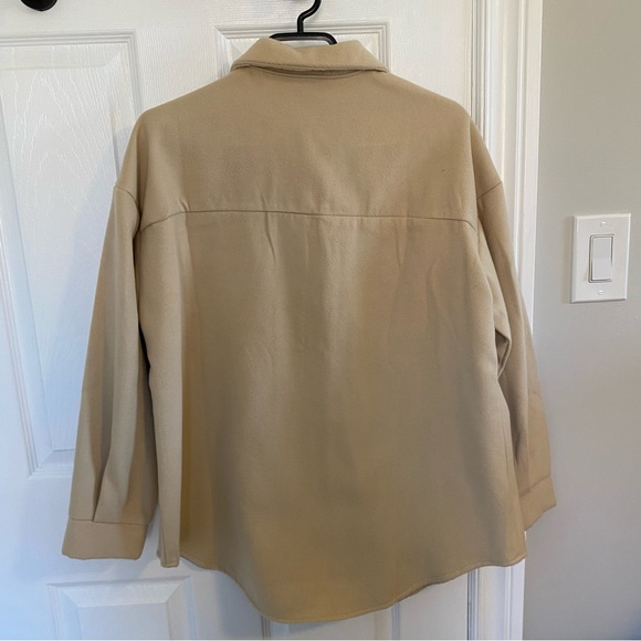 Beige shacket - Picture 3 of 3